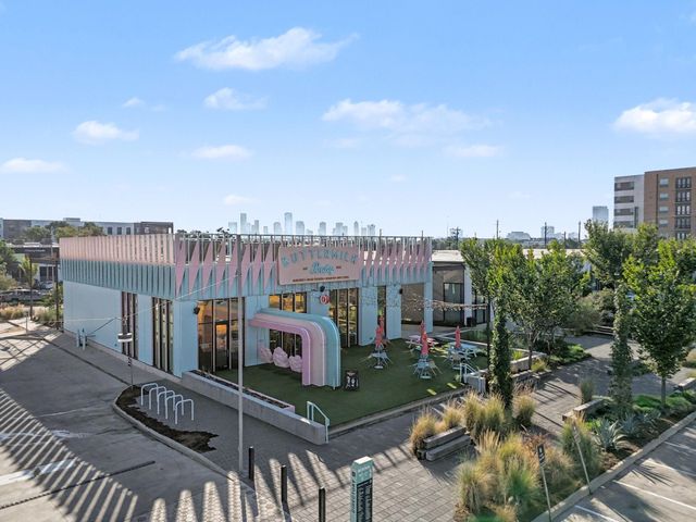 5817 Darling Street D, Houston, TX 77007