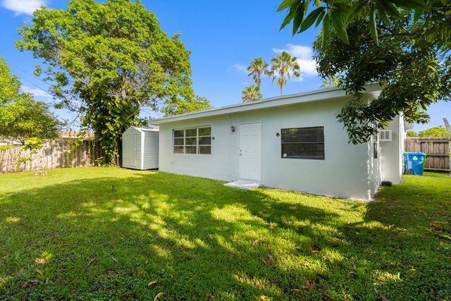 10690 NW 27TH Court, Sunrise, FL 33322