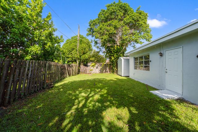 10690 NW 27TH Court, Sunrise, FL 33322
