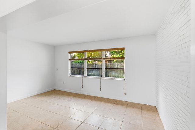 10690 NW 27TH Court, Sunrise, FL 33322