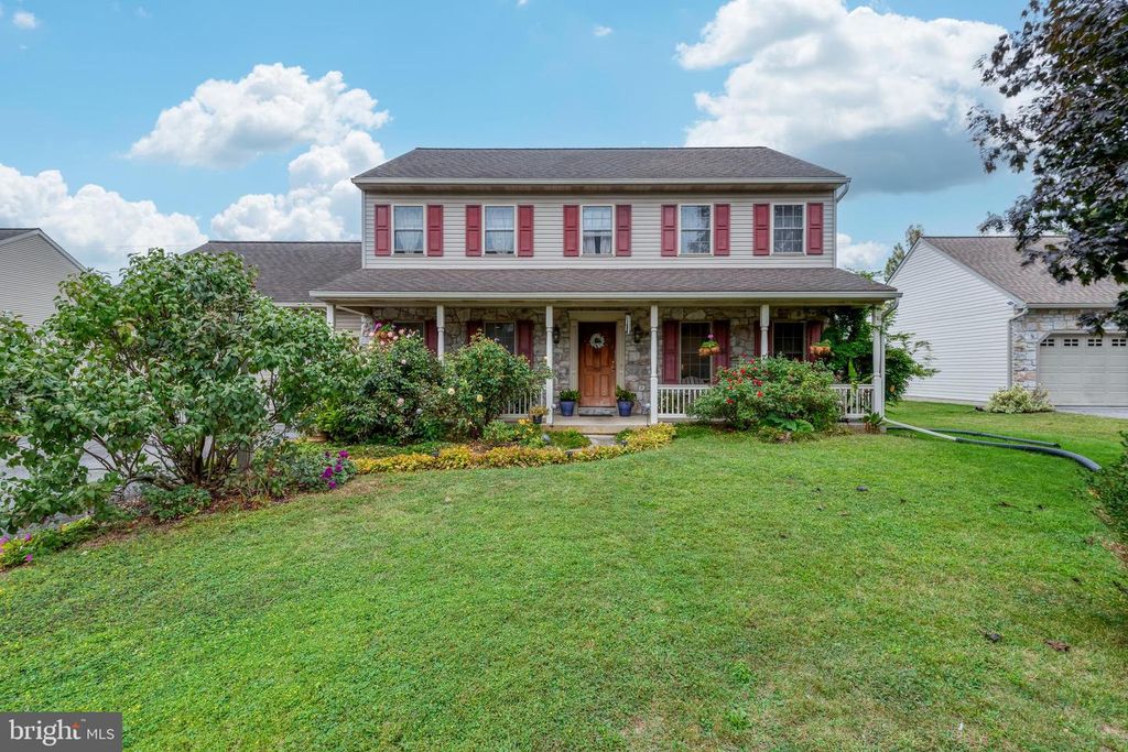 323 ENTERPRISE DR, Bird In Hand, PA 17505