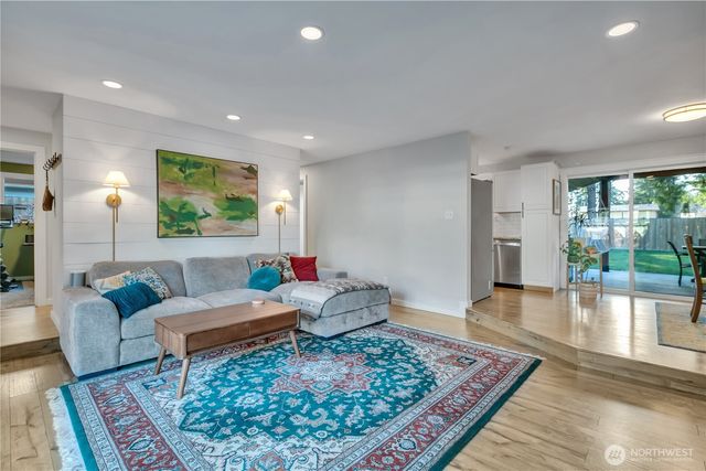 28921 190th Avenue SE, Kent, WA 98042