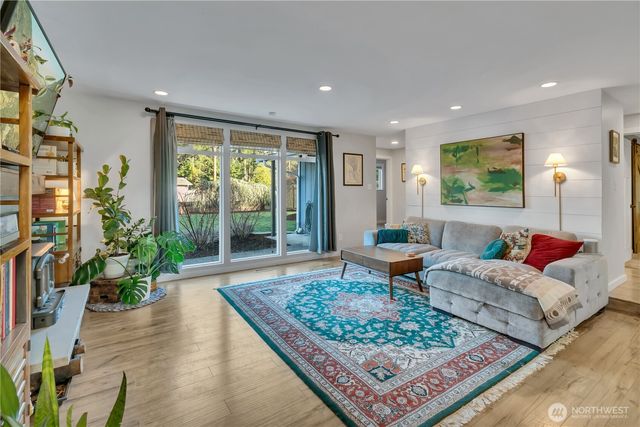 28921 190th Avenue SE, Kent, WA 98042