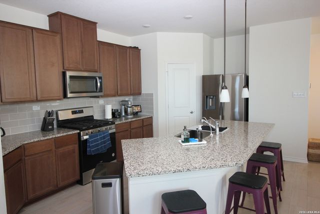 5010 Dalton Bend, Converse, TX 78109