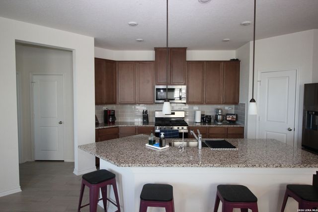 5010 Dalton Bend, Converse, TX 78109