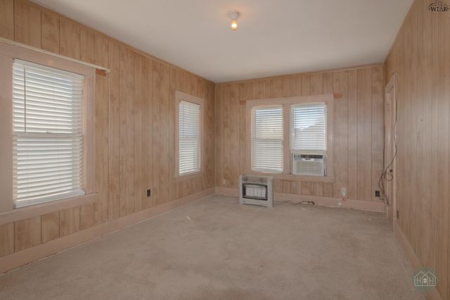 2121 GORDON STREET, Vernon, TX 76384