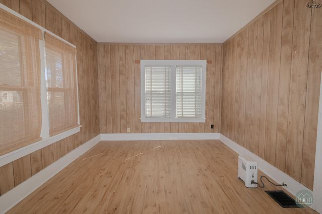 2121 GORDON STREET, Vernon, TX 76384