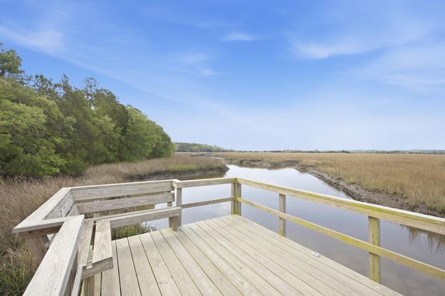 1081 Saltwater Circle, Johns Island, SC 29455
