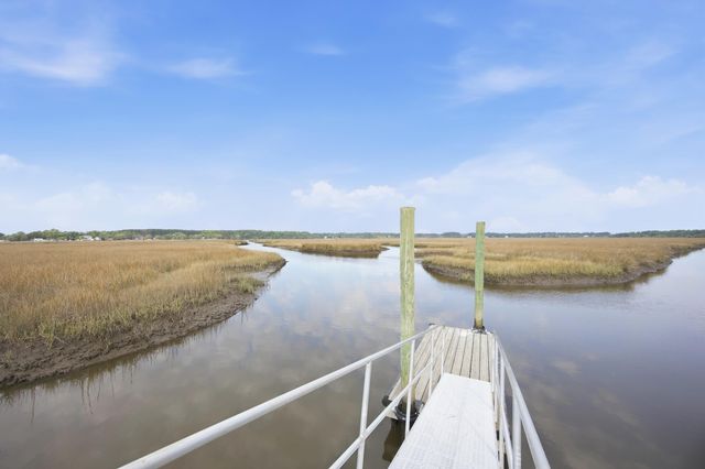 1081 Saltwater Circle, Johns Island, SC 29455