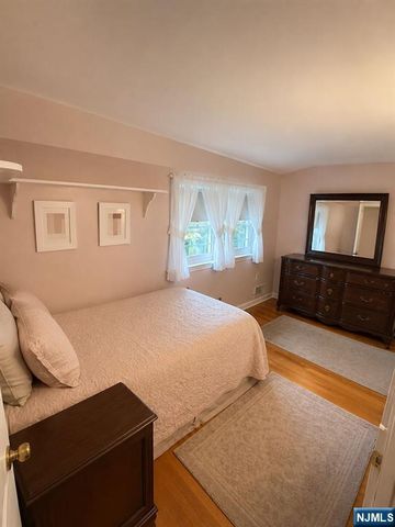 70 Bromley Place, Nutley, NJ 07110