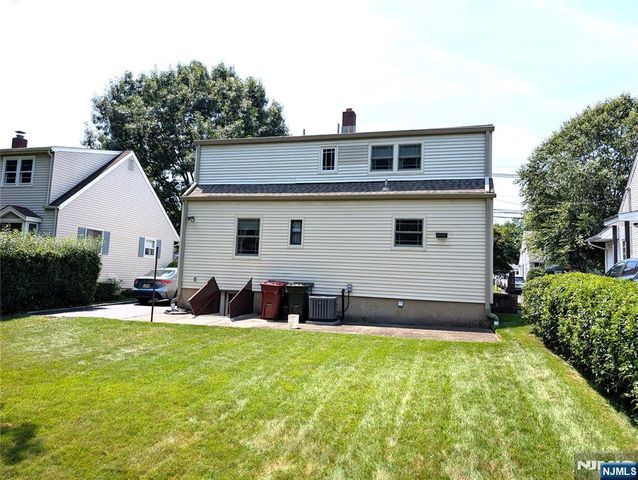 70 Bromley Place, Nutley, NJ 07110