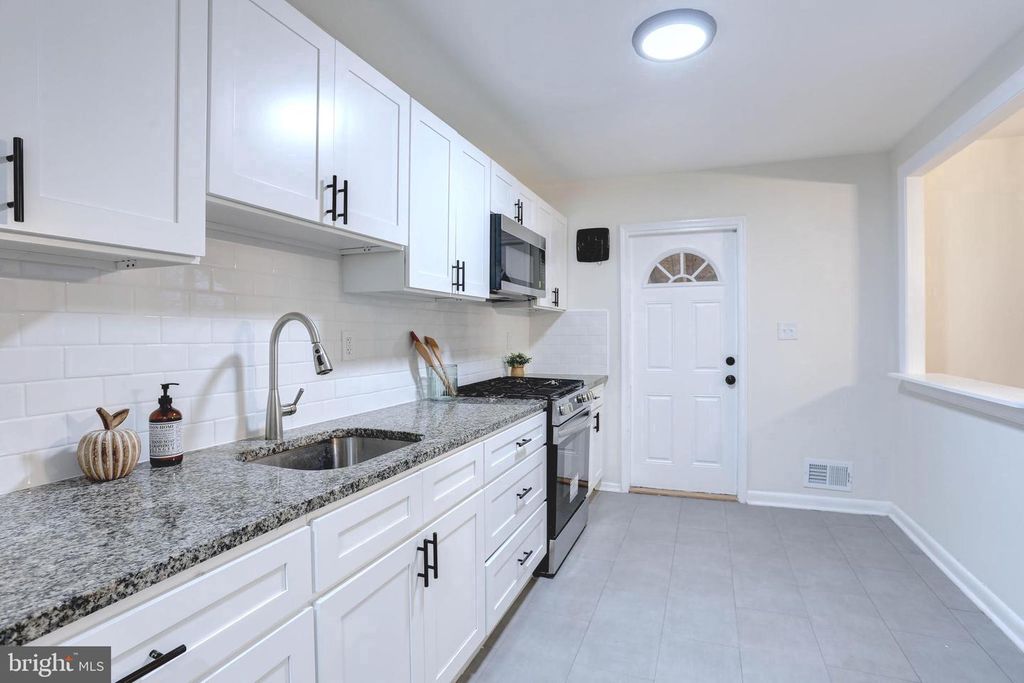 5751 UTRECHT RD, Baltimore, MD 21206