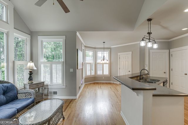 5843 Peacock Lane, Hoschton, GA 30548