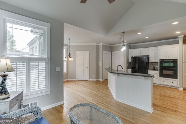 5843 Peacock Lane, Hoschton, GA 30548