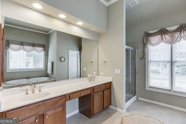 5843 Peacock Lane, Hoschton, GA 30548