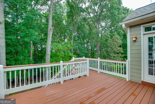 5843 Peacock Lane, Hoschton, GA 30548