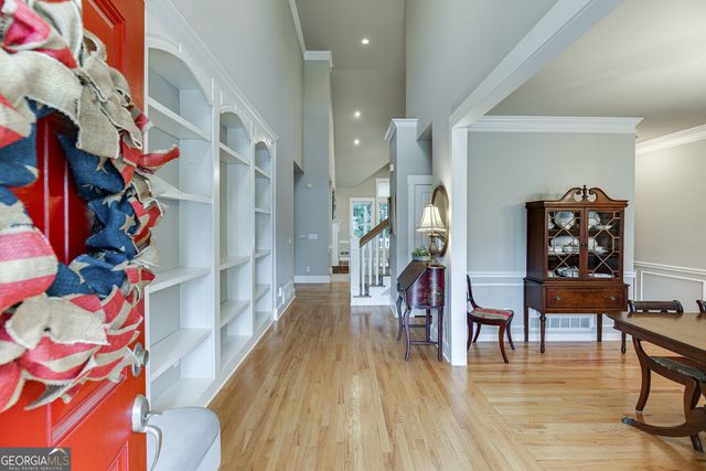 5843 Peacock Lane, Hoschton, GA 30548