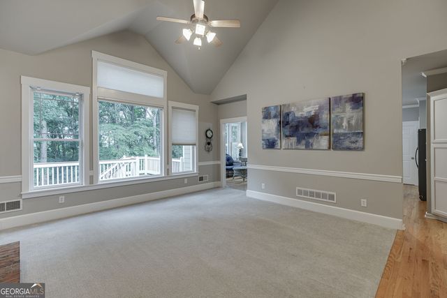 5843 Peacock Lane, Hoschton, GA 30548