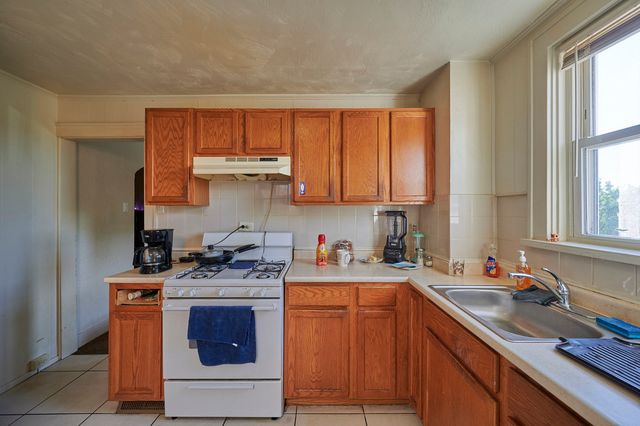 126 Scout AVENUE, Carrick, PA 15210