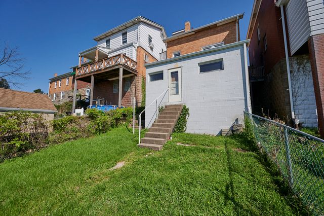 126 Scout AVENUE, Carrick, PA 15210