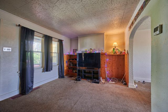 126 Scout AVENUE, Carrick, PA 15210