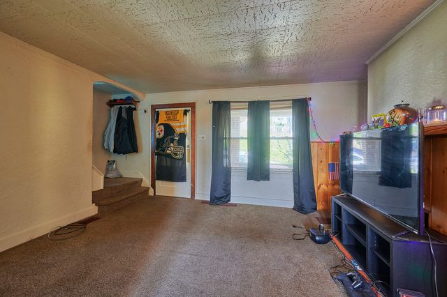 126 Scout AVENUE, Carrick, PA 15210