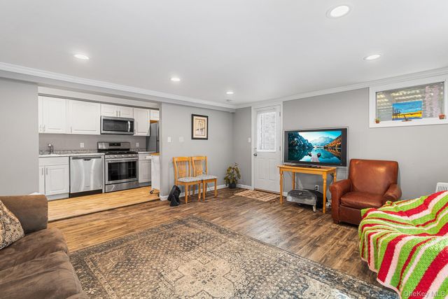 10 Junard Boulevard, Port Jefferson Station, NY 11776