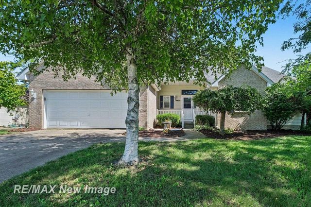 4439 W Edge Way, Burton, MI 48439