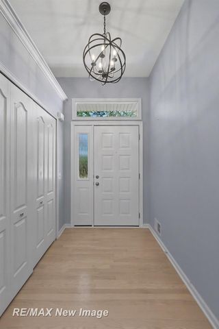 4439 W Edge Way, Burton, MI 48439