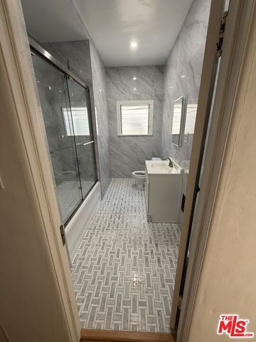 855 S Shenandoah Street 2, Los Angeles, CA 90035