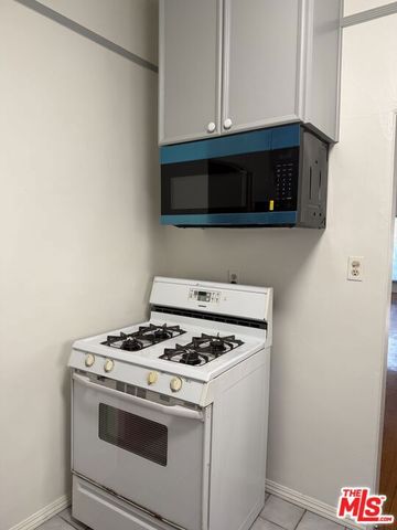 855 S Shenandoah Street 2, Los Angeles, CA 90035