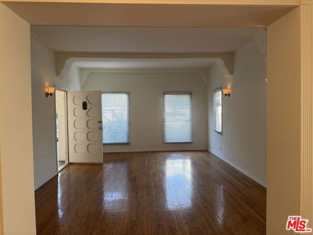 855 S Shenandoah Street 2, Los Angeles, CA 90035