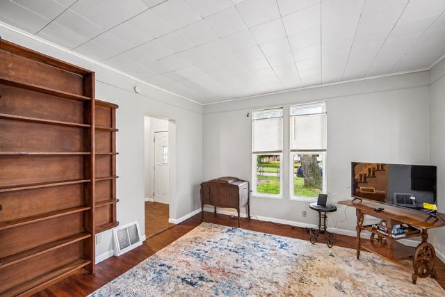 2540 Capitol Avenue, Des Moines, IA 50317