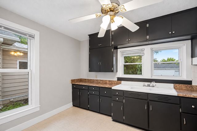2540 Capitol Avenue, Des Moines, IA 50317