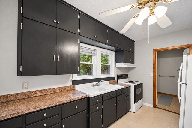 2540 Capitol Avenue, Des Moines, IA 50317