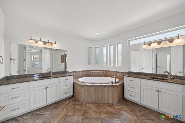 505 Persimmon Trail, New Braunfels, TX 78130