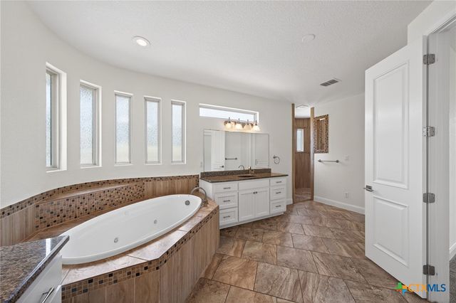 505 Persimmon Trail, New Braunfels, TX 78130