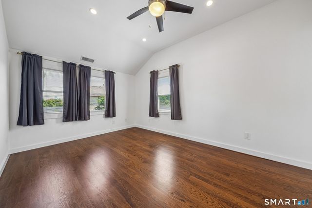 10 Wells Avenue, Stamford, CT 06902