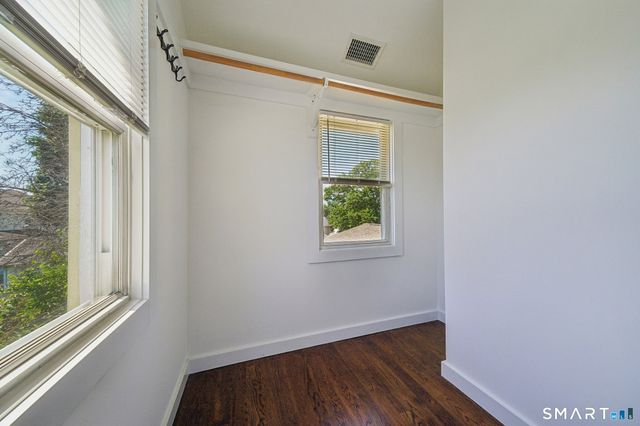 10 Wells Avenue, Stamford, CT 06902