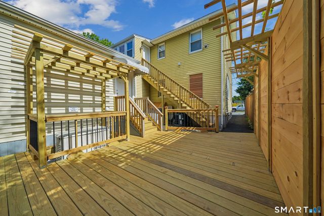 10 Wells Avenue, Stamford, CT 06902