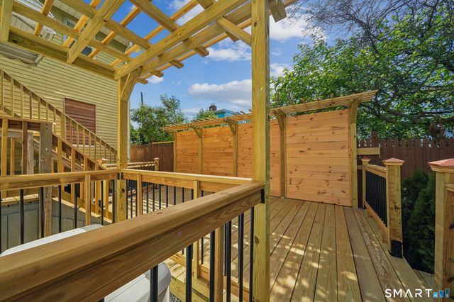 10 Wells Avenue, Stamford, CT 06902
