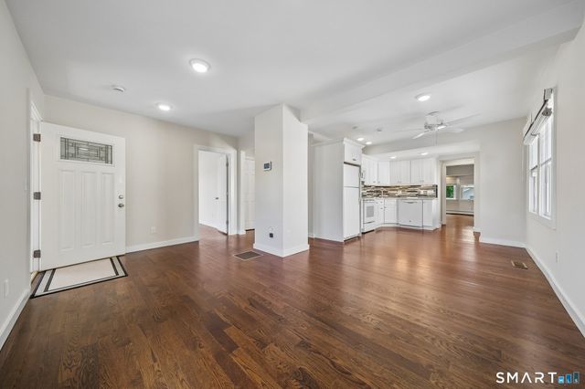 10 Wells Avenue, Stamford, CT 06902