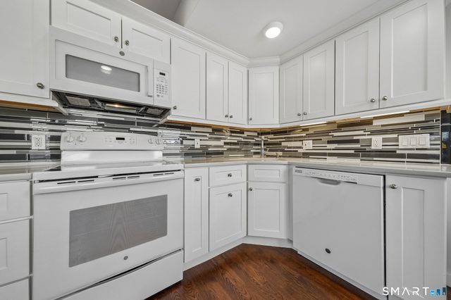 10 Wells Avenue, Stamford, CT 06902