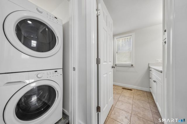 10 Wells Avenue, Stamford, CT 06902