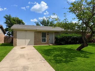 216 Woodgrove Street, Mesquite, TX 75181