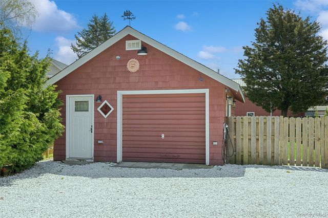23530 Main Road, Orient, NY 11957