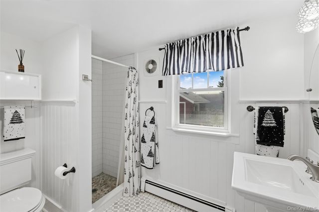 23530 Main Road, Orient, NY 11957