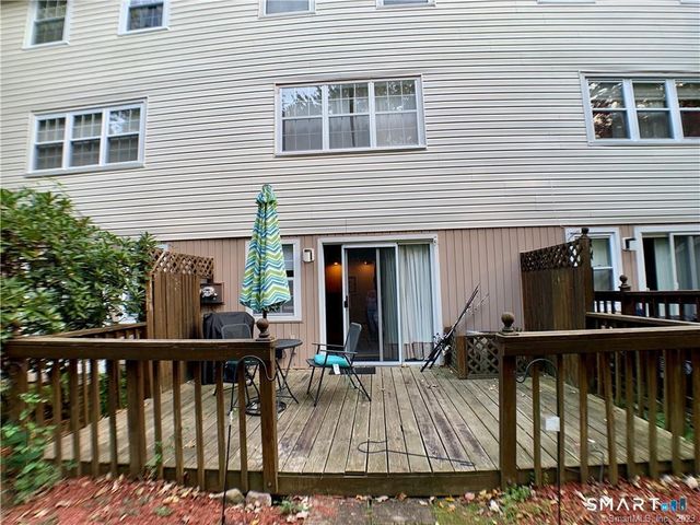 64 East Gate Lane, Hamden, CT 06514