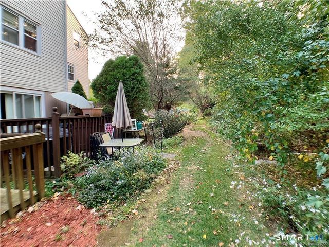 64 East Gate Lane, Hamden, CT 06514