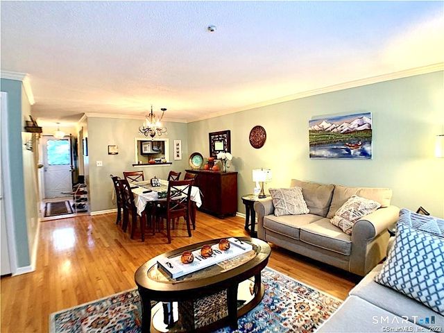 64 East Gate Lane, Hamden, CT 06514